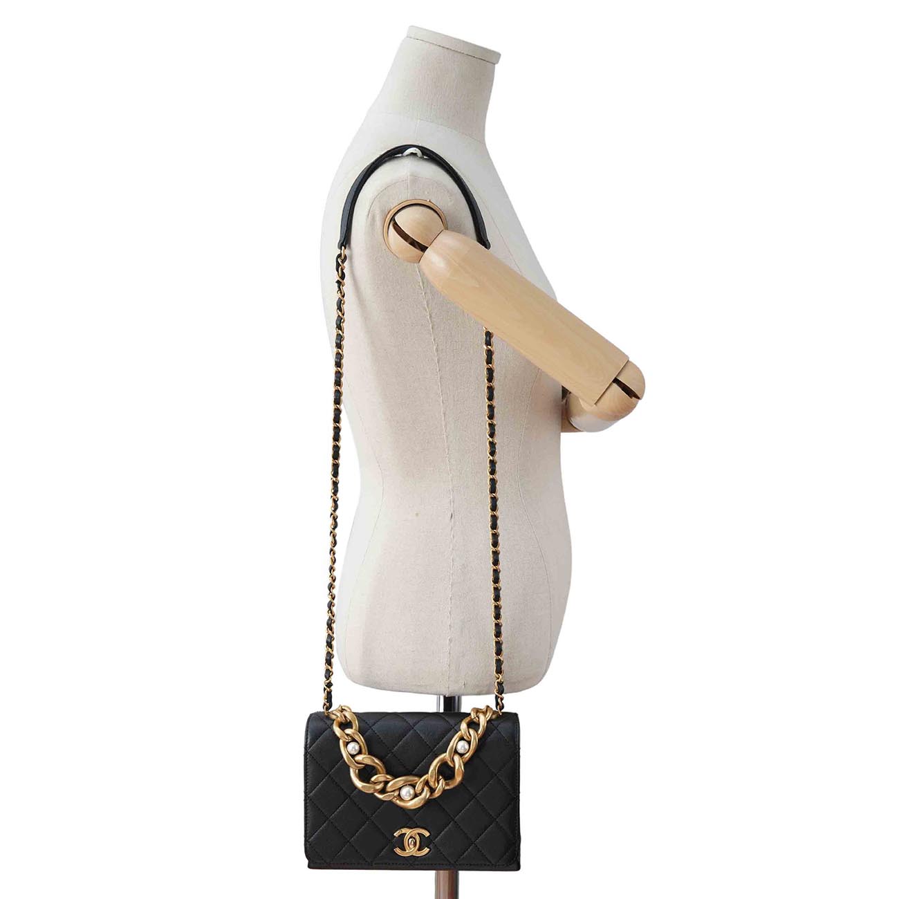 CHANEL(USED)샤넬 시즌 트리플 펄 체인 플랩백